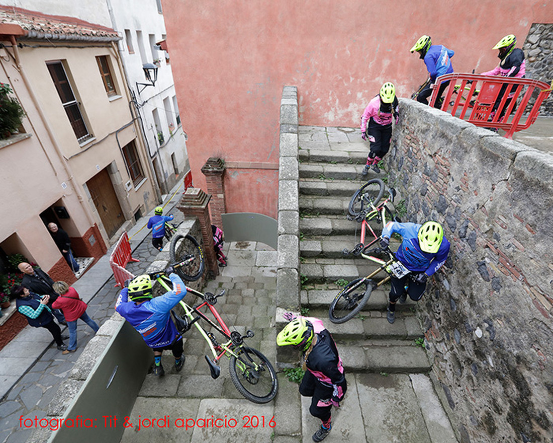 2161101387_Castle Down Hostalric